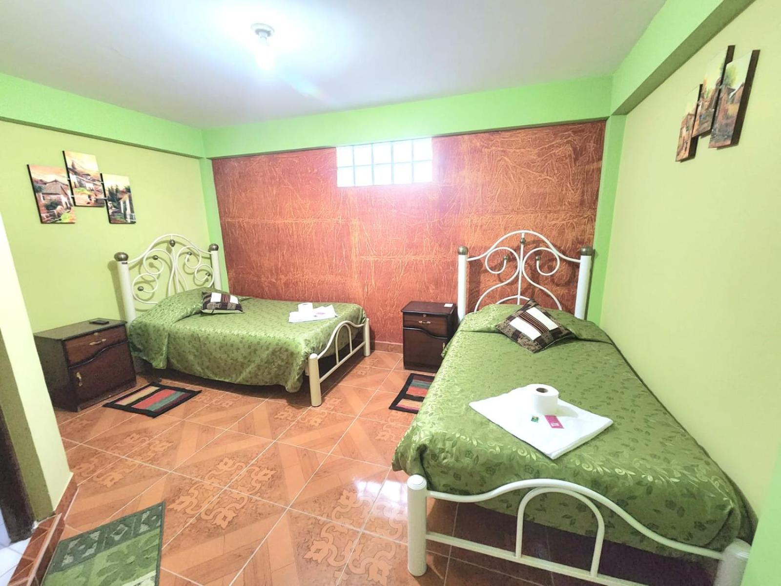 Hotel Aguilar Уюні Екстер'єр фото
