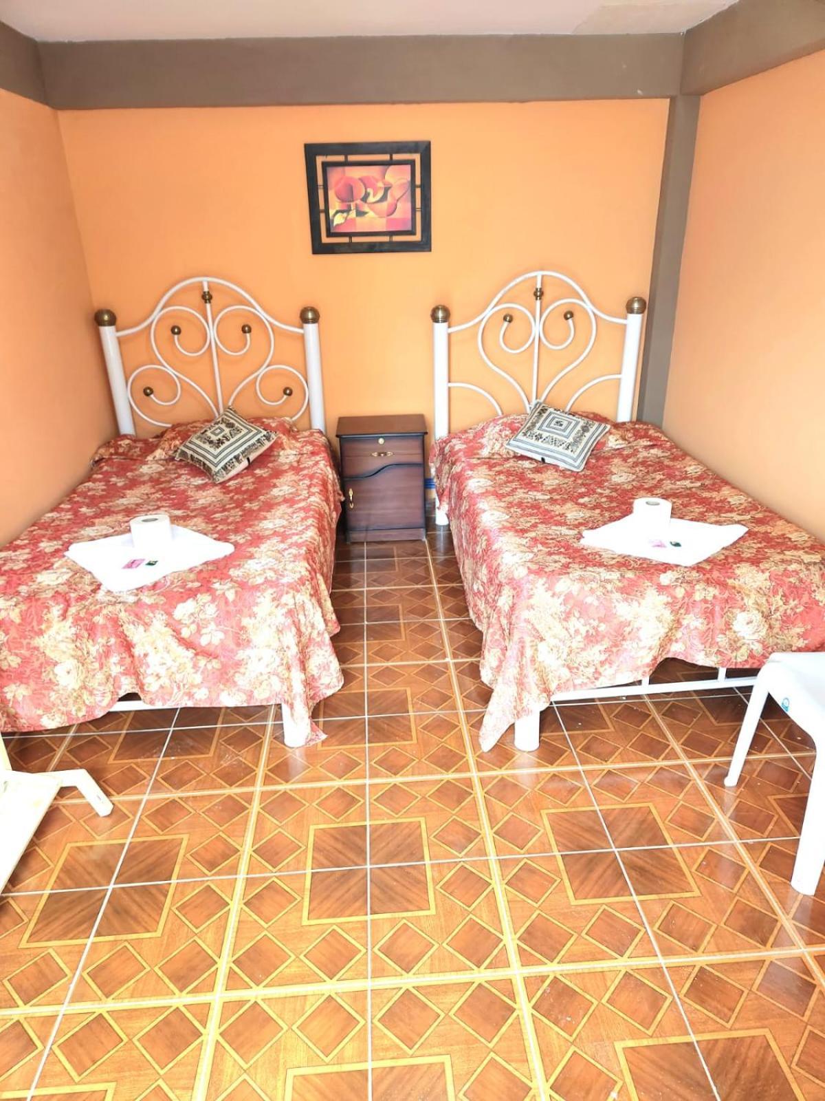 Hotel Aguilar Уюні Екстер'єр фото