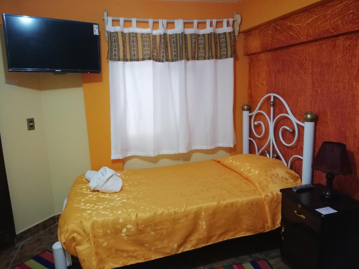 Hotel Aguilar Уюні Екстер'єр фото
