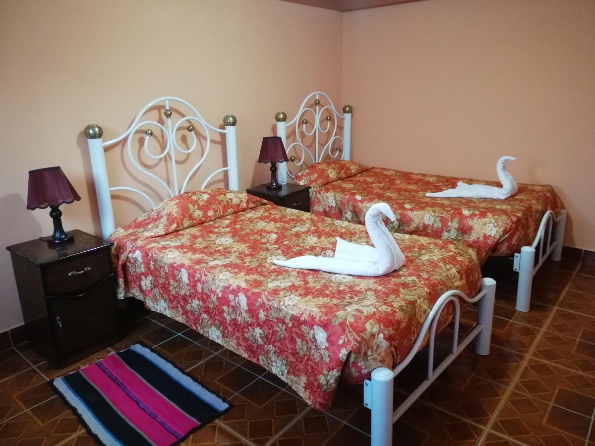 Hotel Aguilar Уюні Екстер'єр фото
