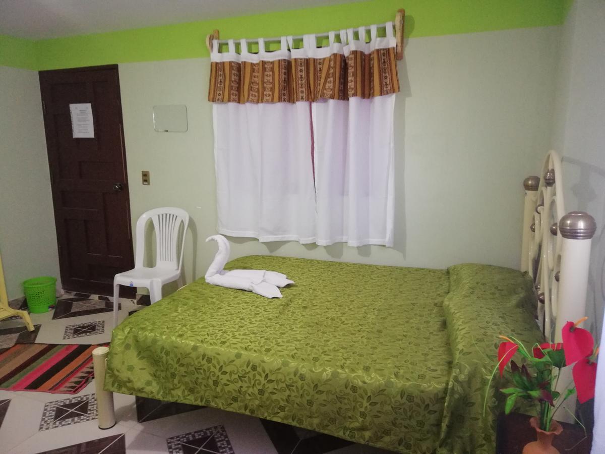 Hotel Aguilar Уюні Екстер'єр фото