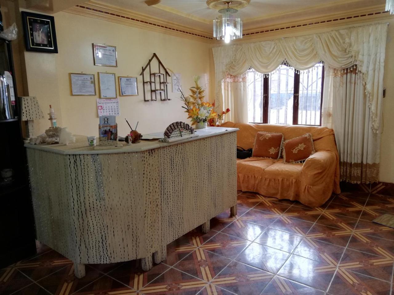Hotel Aguilar Уюні Екстер'єр фото