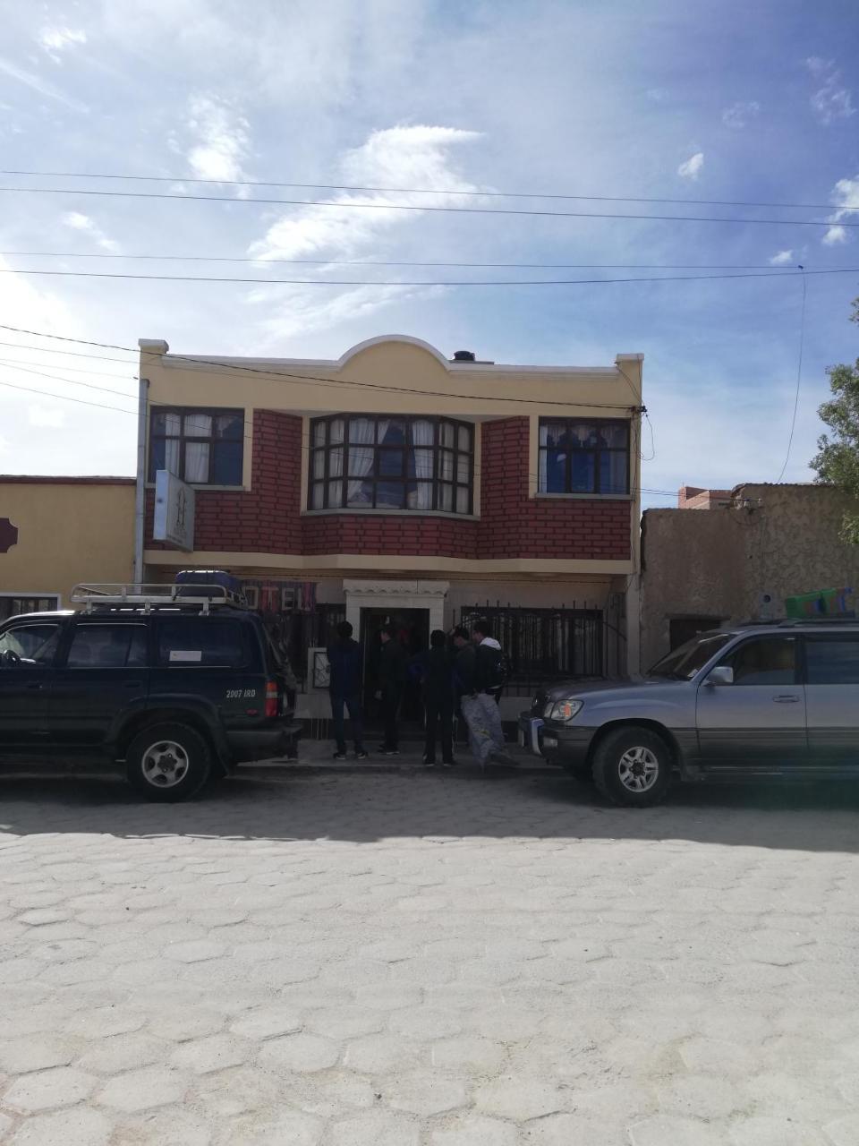 Hotel Aguilar Уюні Екстер'єр фото
